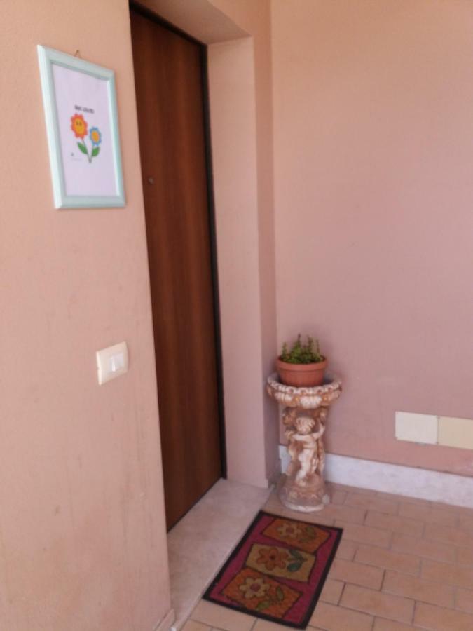 Sole&Cuore Domus De Maria Exterior foto
